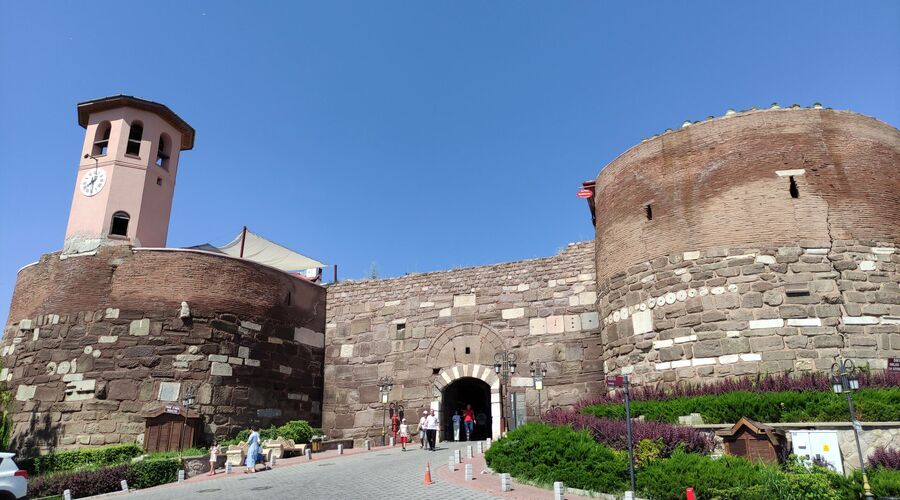 Ankara ve Eskişehir Bir Arada