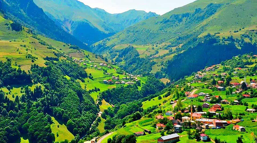 Uçaklı Batum ve Ayder Yaylası Turu (Hafta Sonu Cuma-Pazar)